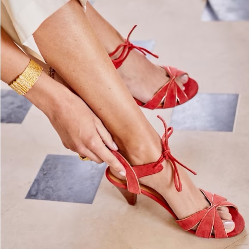 NWT Sezane Victoire Heels